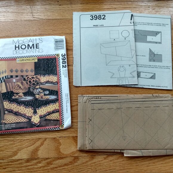 Vintage Curtains Apron Sewing Pattern Engelbreit 3982 Kitchen Decor UNCUT - Picture 8 of 10